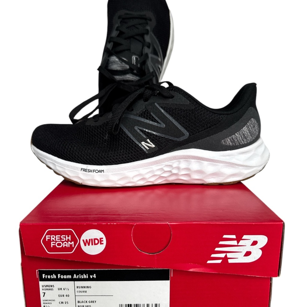 New Balance Fresh Foam Arishi v4 - extra wide women’s 8.5